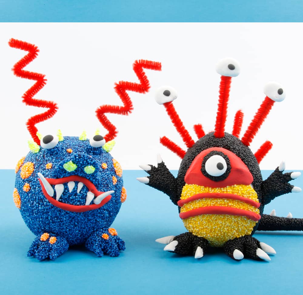 Monsters gemaakt van styropor en Foam Clay