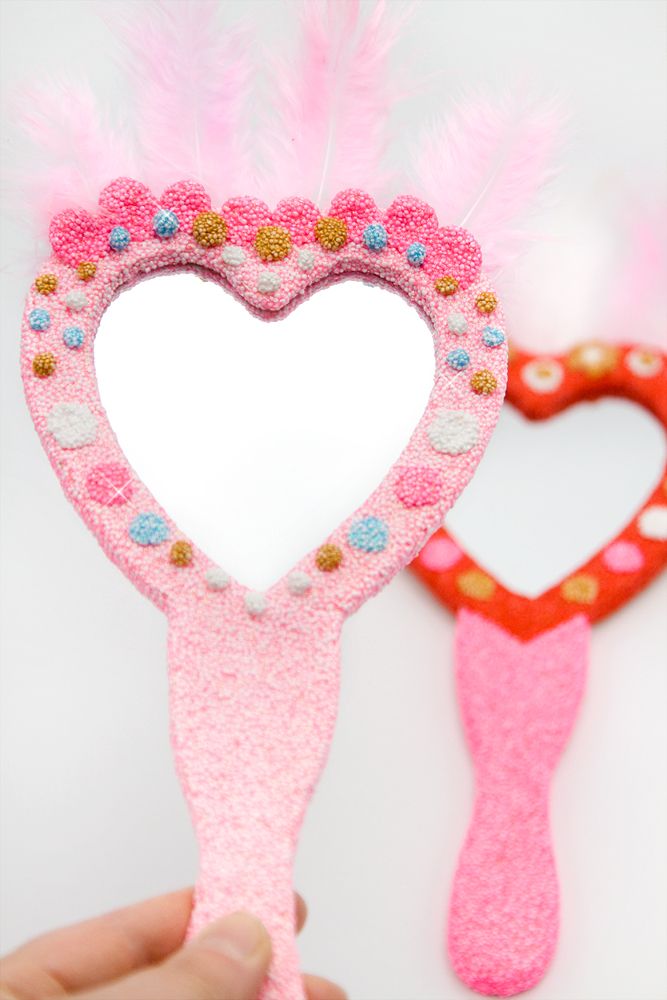 Handspiegel met Foam Clay en Veren