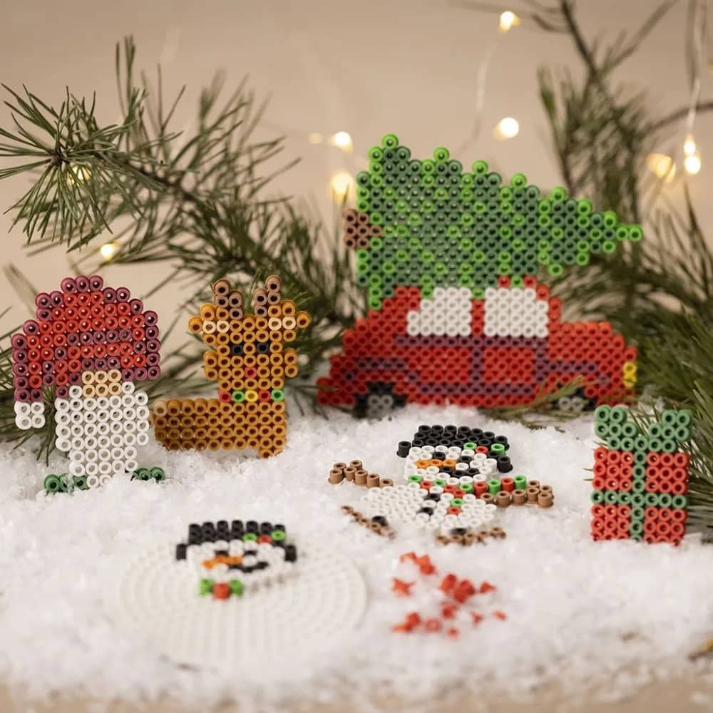 Kerstdecoratie van strijkkralen