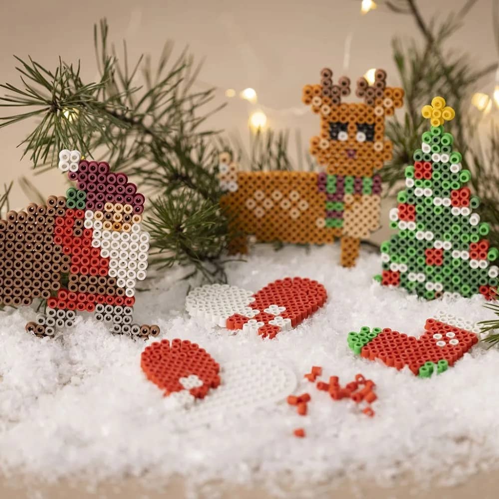 Kerstdecoratie van strijkkralen