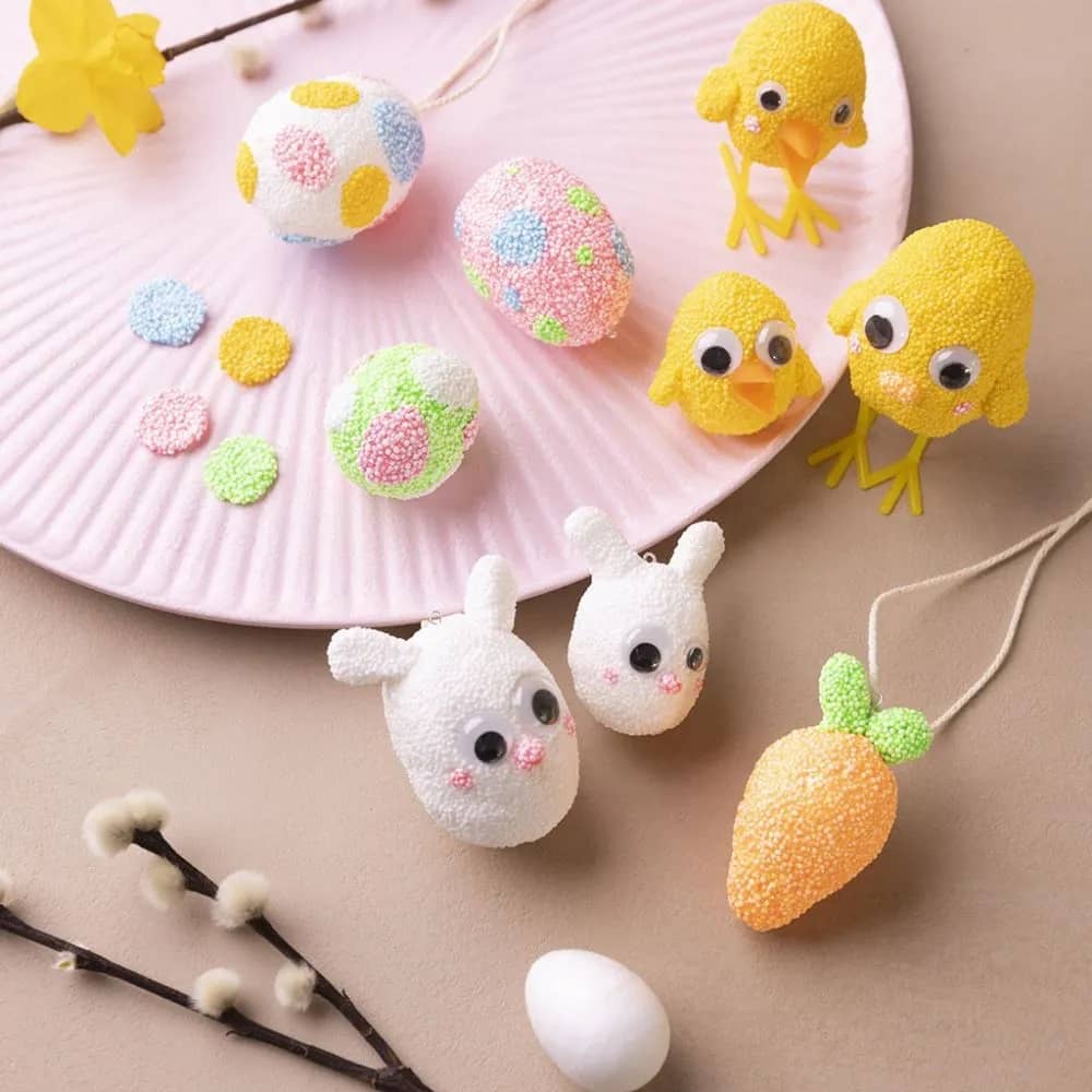 styropor eitjes versieren met Foam Clay Thema Pasen