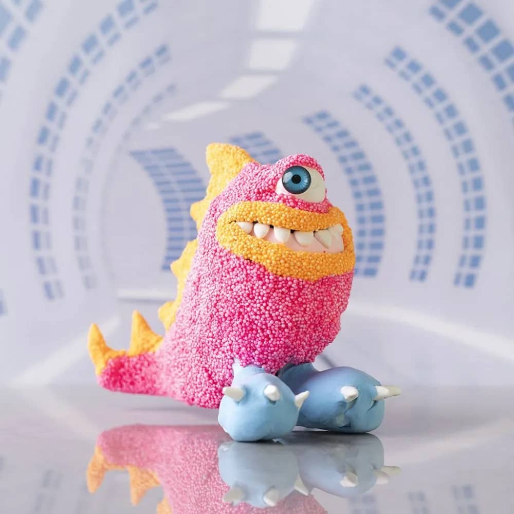 Grappig Monster geknutseld met Foam en Silk Clay