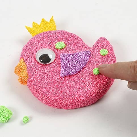 Paas kuikens knutselen met Foam Clay