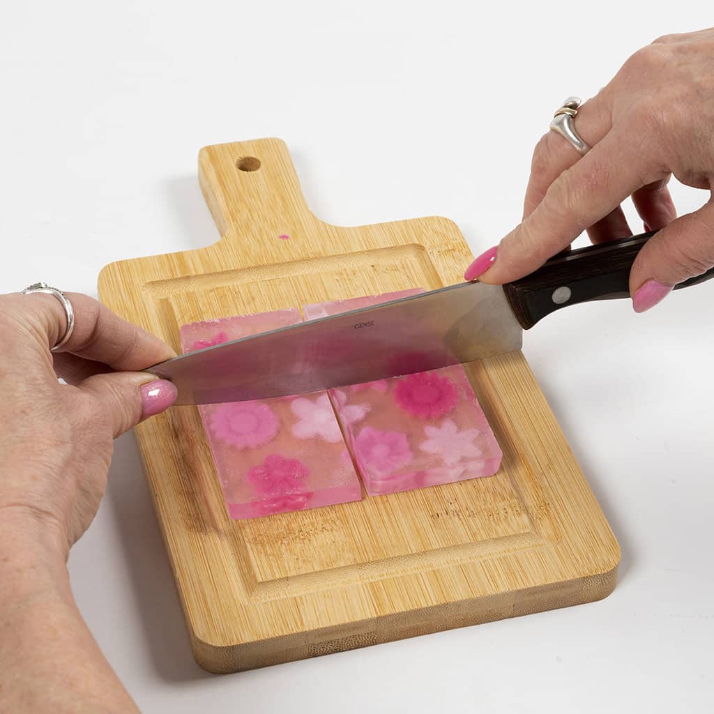 Knutselpakket Zeepjes maken met roze bloemen